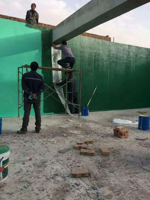 玉林针对老旧车间地面普遍存在的起砂、裂缝问题